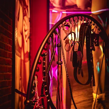 Nikisz Red Bdsm *