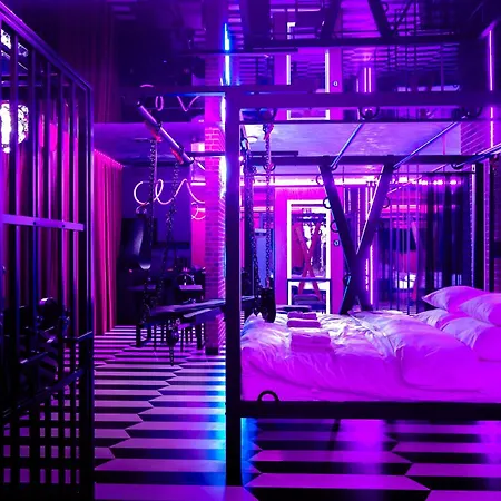 Nikisz Red Bdsm Kattowitz