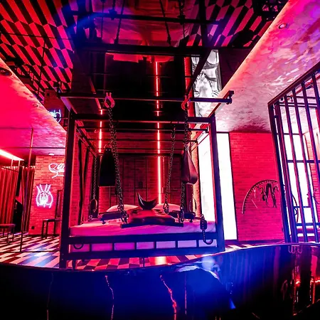 Nikisz Red Bdsm * Kattowitz