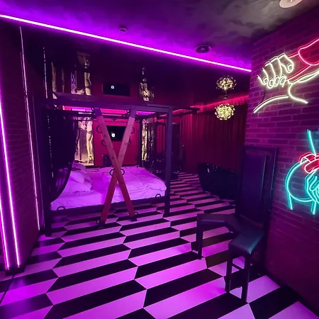 Nikisz Red Bdsm * Kattowitz