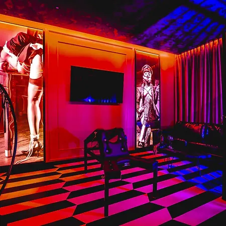 Apartamento Nikisz Red Bdsm