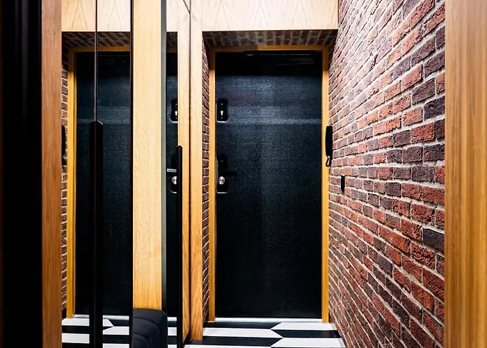 Nikisz Red Bdsm Apartamento *