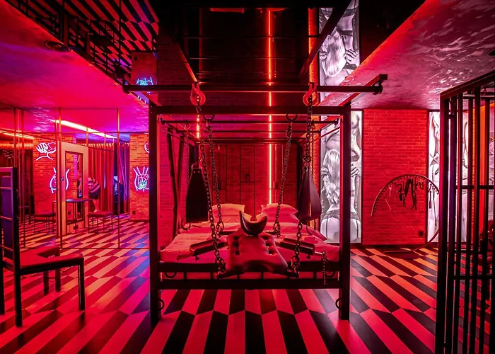 Nikisz Red Bdsm Lejlighed